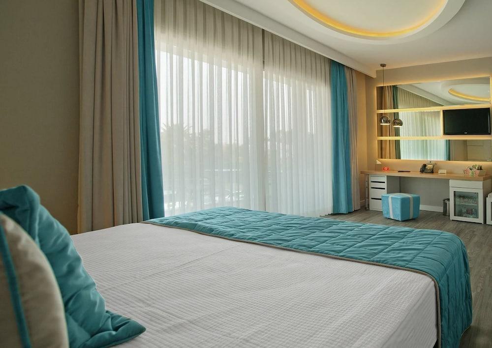 The D Hotel Cesme Resort Buitenkant foto